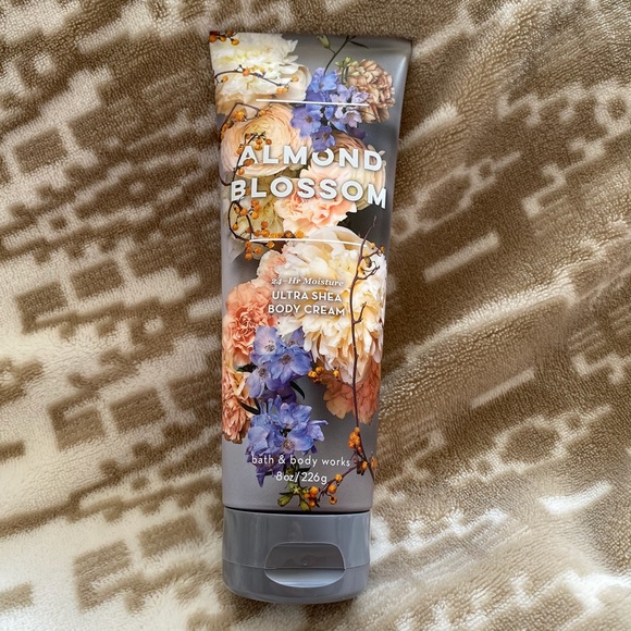 Bath & Body Works Almond Blossom Body Cream